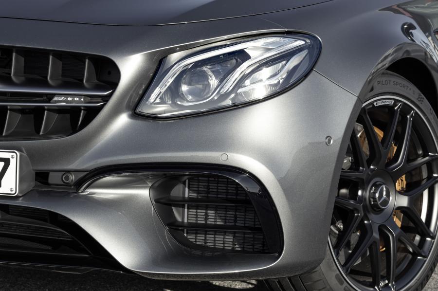 Детали экстерьера Mercedes-AMG E63 S 4Matic 2017 года  (WW) (фото 20 из 52)